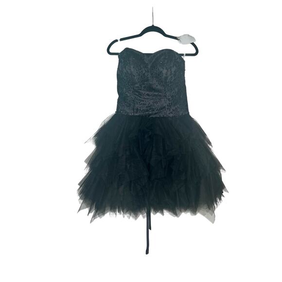 Other Dresses & Skirts - Sleeveless Short Prom Homecoming Little Black Dress Lace Corset Tulle Size 6